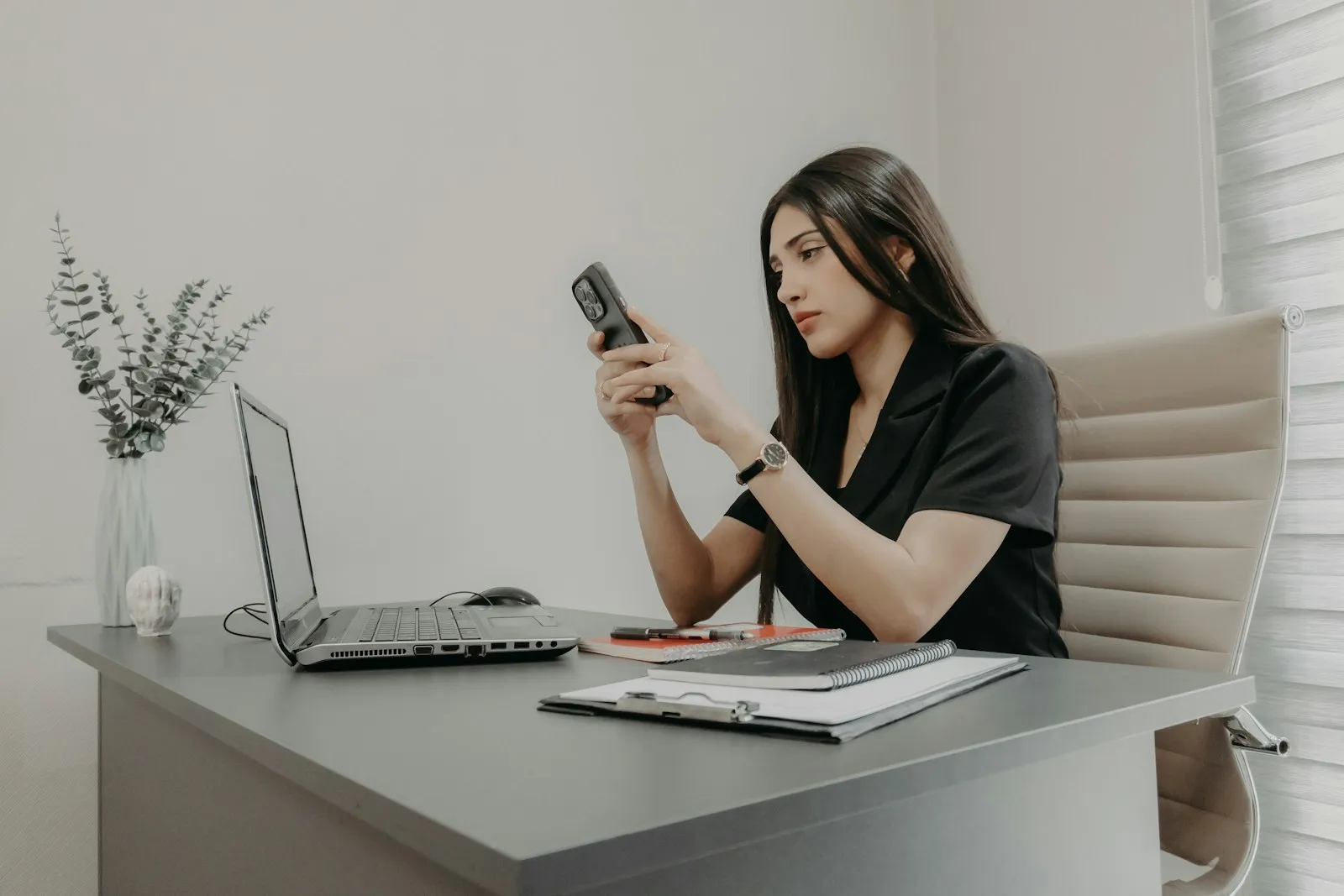 Chatbot AI Generativa vs Regole: Confronto Definitivo 2026
