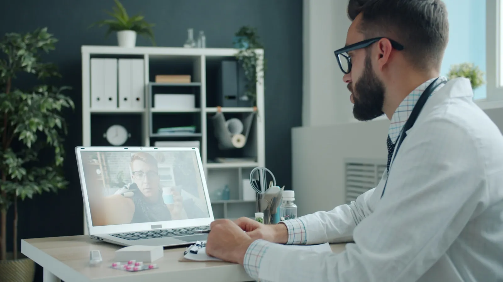 Prenotazione Telefonica vs Portale Salute Online: Guida 2026